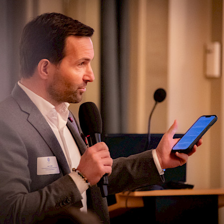 Dr. med. Ivan Tami, Clinica Ars Medica, Gravesano