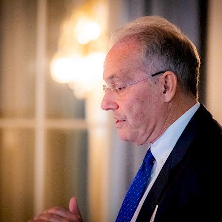 Prof. Dr. med. Matteo Denti, Clinica Ars Medica, Gravesano