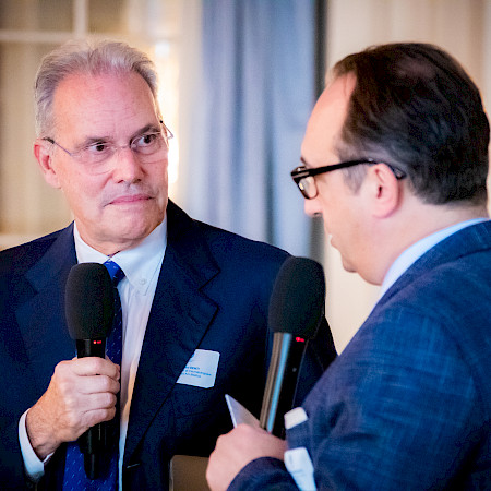 Prof. Dr. med. Matteo Denti, Clinica Ars Medica, Gravesano, Prof. Victor Valderrabano, Schmerzklinik Basel, Basel and Privatklinik Obach, Solothurn