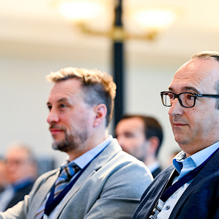 Prof. Dr. Victor Valderrabano, FMH Specialist in Orthopaedic surgery and Traumatology, Sports Medicine SEMS / GOTS, Swiss Ortho Center, Schmerzklinik Basel, Privatklinik Obach