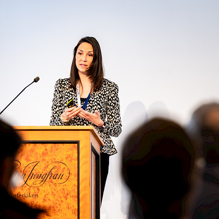 Dre Elisabeth Stamm, Specialist in General Internal Medicine, Clinique Bois-Cerf