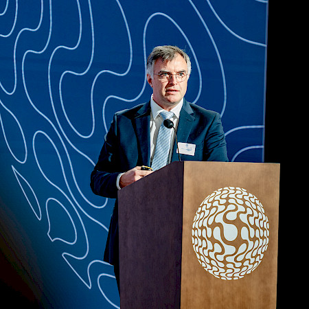 Dr Wolfram Karenovics, Thoracic Surgeon, HUG