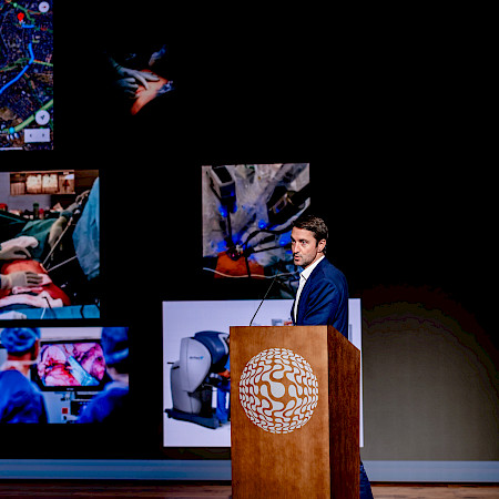 Prof. Gregor J. Kocher, MD, MBA, Specialist in General and Thoracic Surgery, Hirslanden Klinik Beau Site, Lindenhofspital, St. Claraspital, Basel