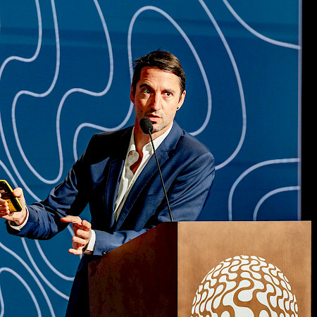 Prof. Gregor J. Kocher, MD, MBA, Specialist in General and Thoracic Surgery, Hirslanden Klinik Beau Site, Lindenhofspital, St. Claraspital, Basel