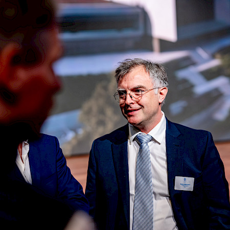 Dr Wolfram Karenovics, Thoracic Surgeon, HUG