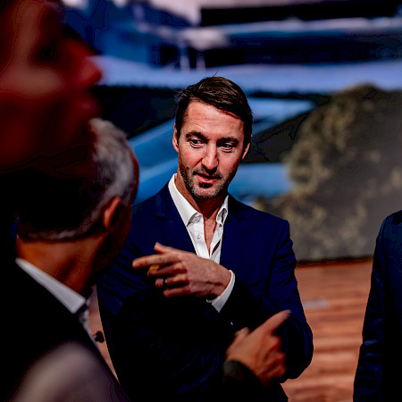 Prof. Gregor J. Kocher, MD, MBA, Specialist in General and Thoracic Surgery, Hirslanden Klinik Beau Site, Lindenhofspital, St. Claraspital, Basel