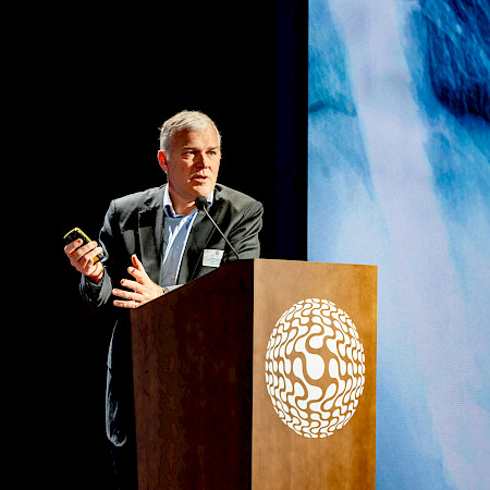 Prof Dr Loïc Lang-Lazdunski, Thoracic Surgeon, Clinique de Genolier