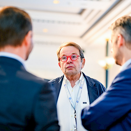 Dr. Philippe Glasson, FMH Specialist in Internal Medicine, Clinique de Genolier | Vice President of the Board of Directors, Swiss Medical Network