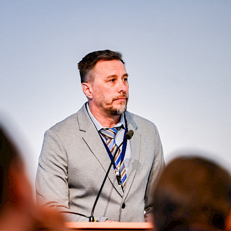 Dr. Alec Cikes, FMH Specialist in Orthopaedic Surgery and Traumatology, Clinique de Genolier