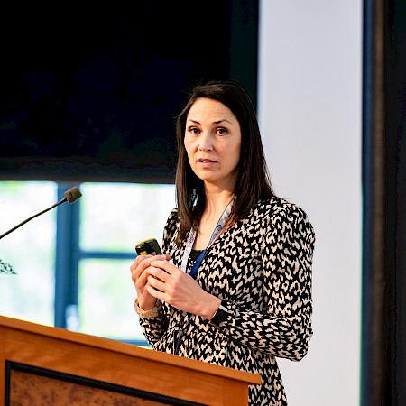 Dre Elisabeth Stamm, Specialist in General Internal Medicine, Clinique Bois-Cerf