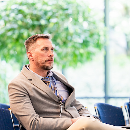 Dr. Alec Cikes, FMH Specialist in Orthopaedic Surgery and Traumatology, Clinique de Genolier