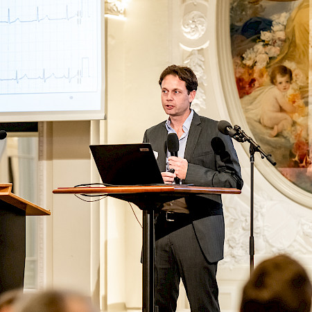 Dr Vincent Gabus, Specialist in Cardiology and Sports Medicine, Hôpital Riviera-Chablais, Rennaz, Centre hospitalier universitaire vaudois (CHUV), Lausanne