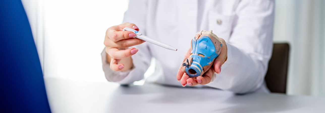 Hyperactivité thyroïdienne (hyperthyroïdie) | Swiss Medical Network